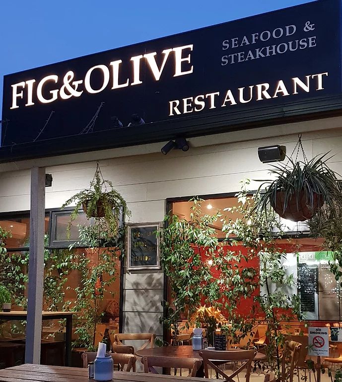 eb7e78_beb623fbcd4544ee8ed3abbceac7c37e_mv2_d_1456_1624_s_2 Fig and olive